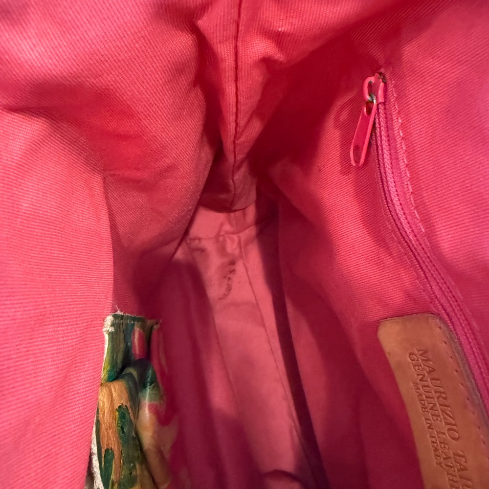 Floral Shoulder Bag with Tan Handles - Picture 10 of 10